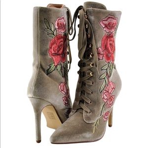 Velvet Nude Embroidered Heeled Lace Up Boots Mid Calf Size 10